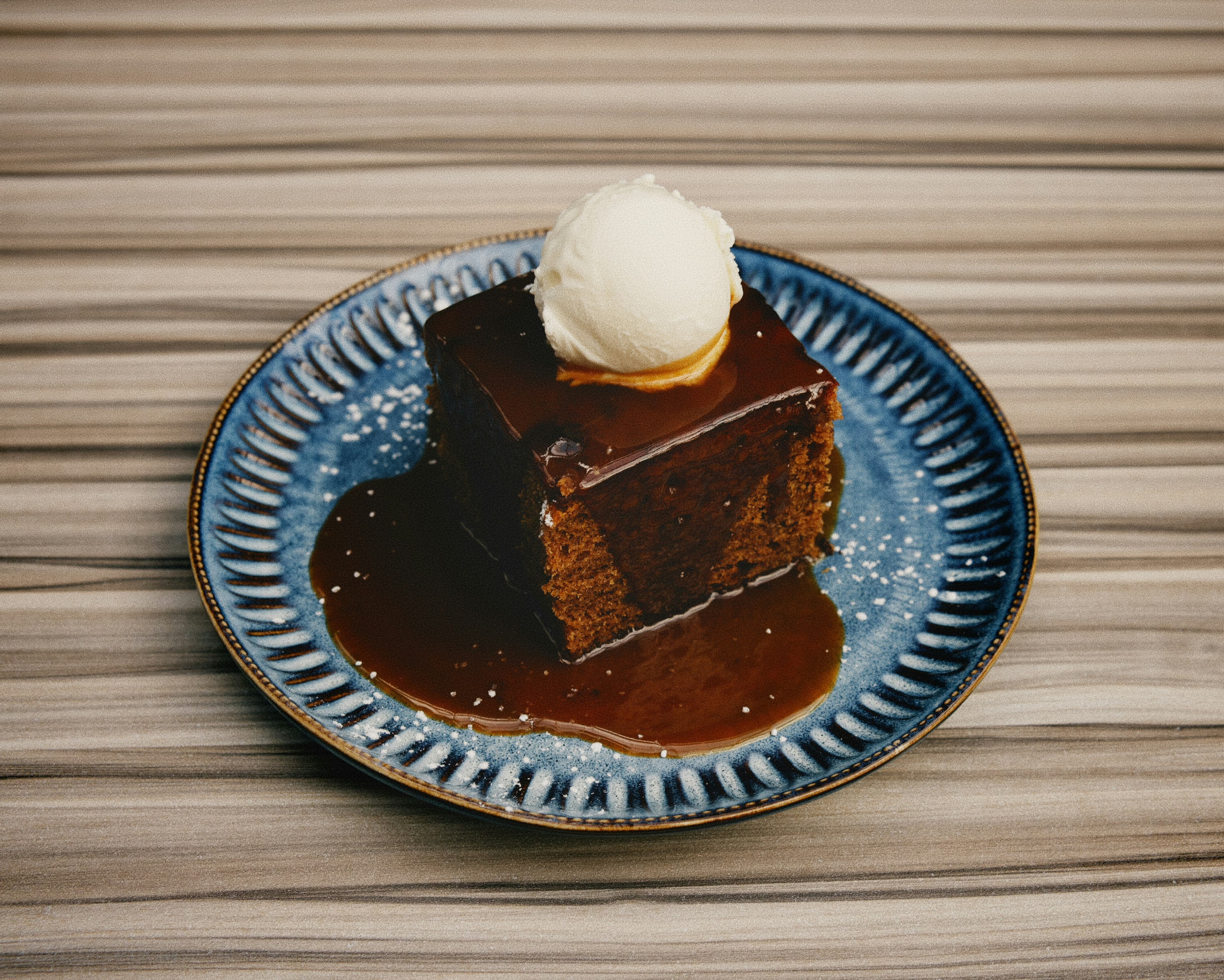 Sticky Toffee Pudding – fertig angerichtet