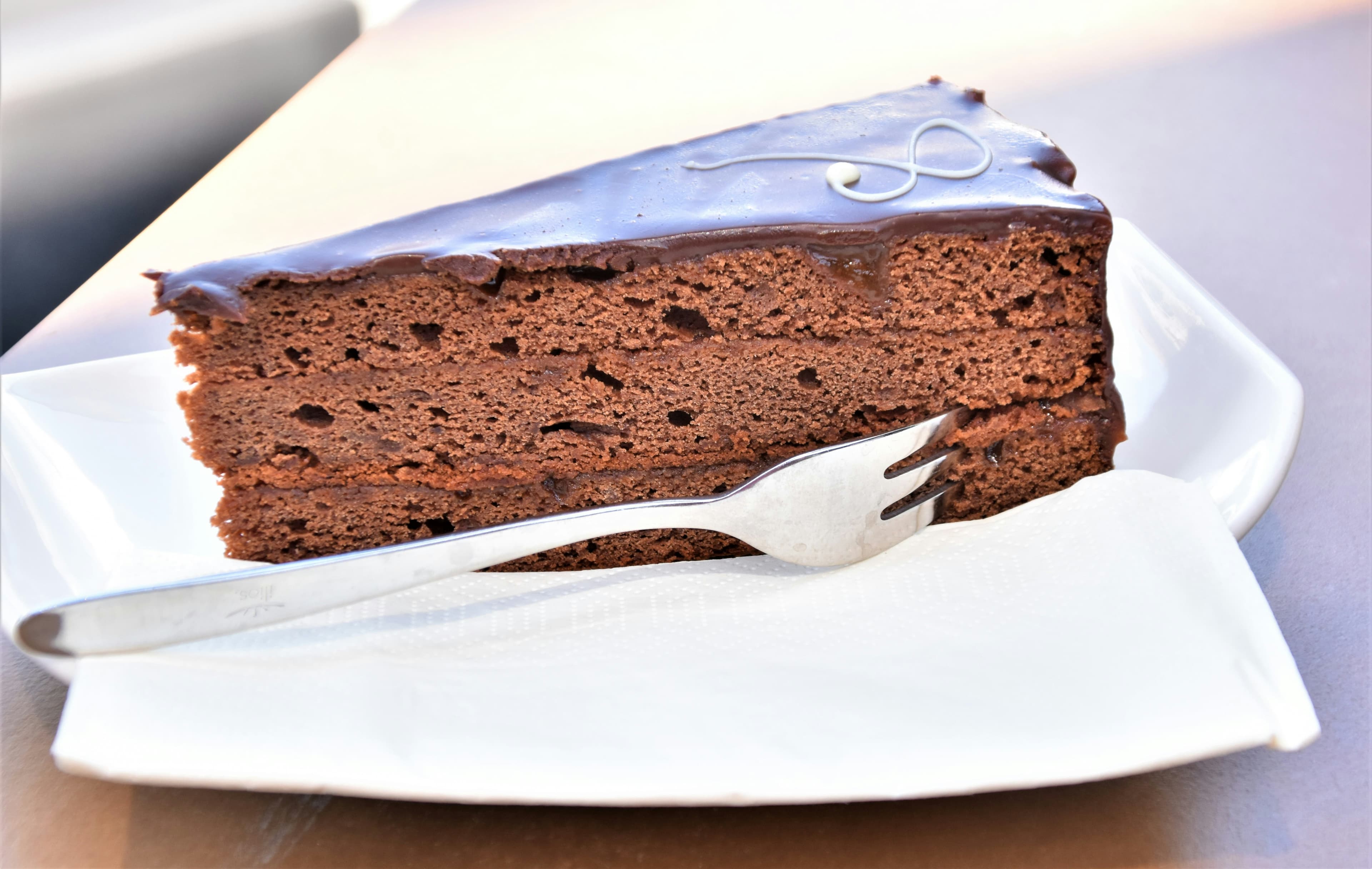 Sachertorte – fertig angerichtet